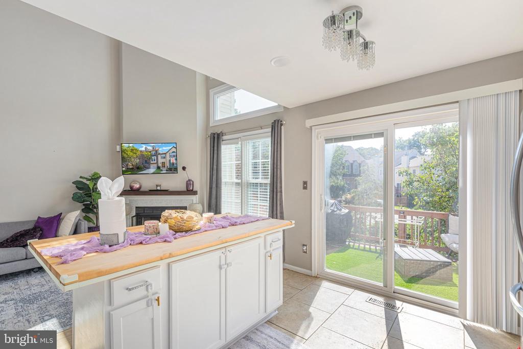 6431 ENGLISH IVY COURT