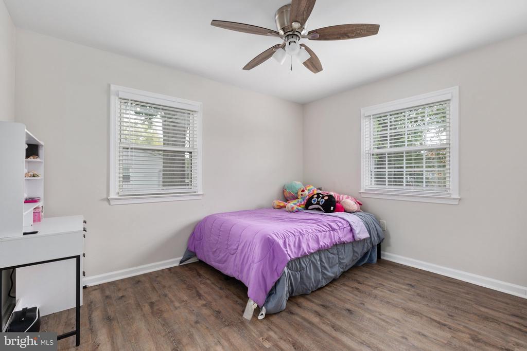 4806 EUBANK