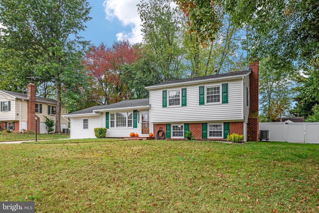 4806 EUBANK