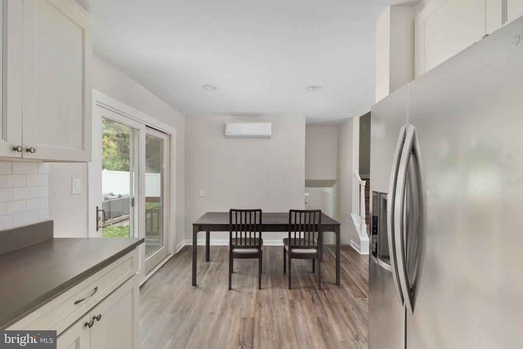 4806 EUBANK