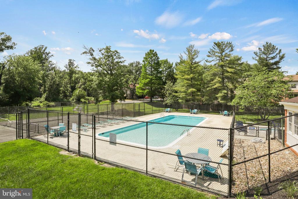 1024 MOOREFIELD HILL PLACE SW