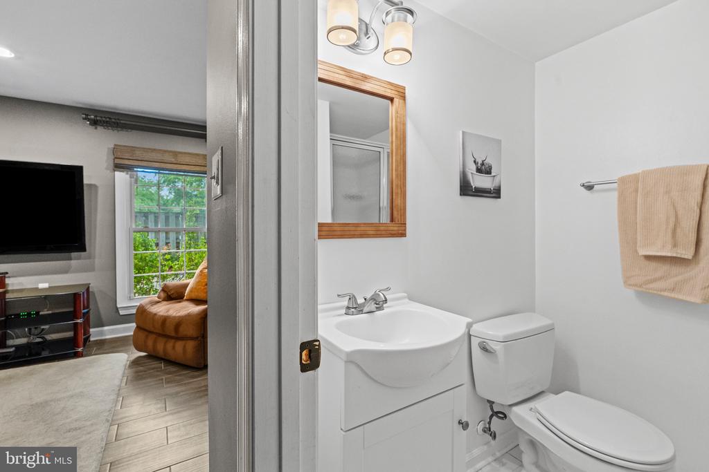 8265 CEDAR LANDING COURT