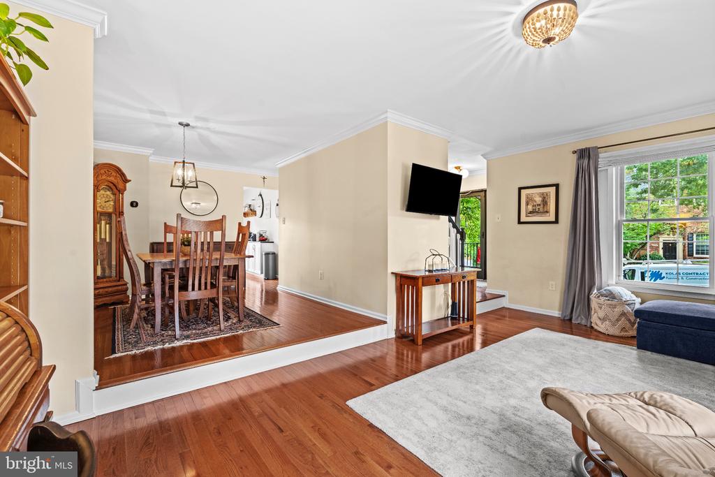 8265 CEDAR LANDING COURT