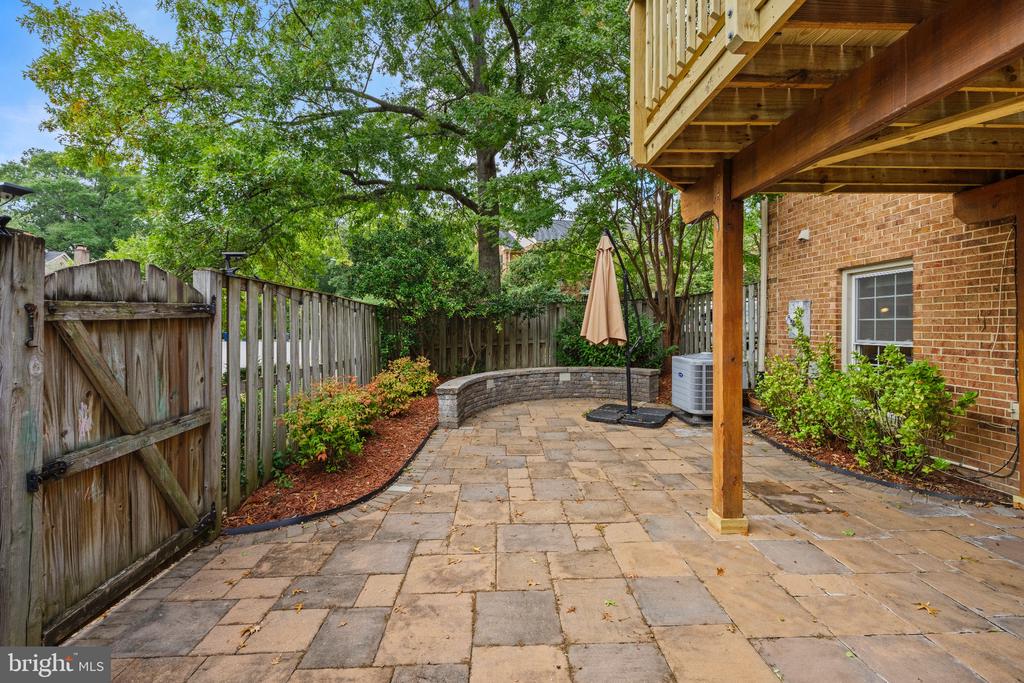 8265 CEDAR LANDING COURT