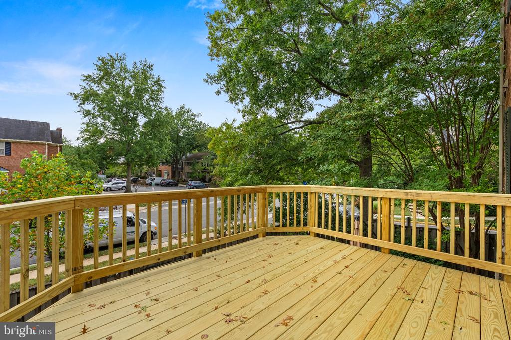 8265 CEDAR LANDING COURT