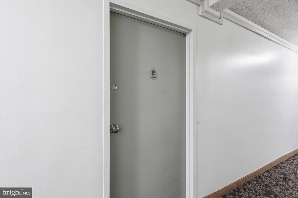 6631 WAKEFIELD DRIVE Unit: 519