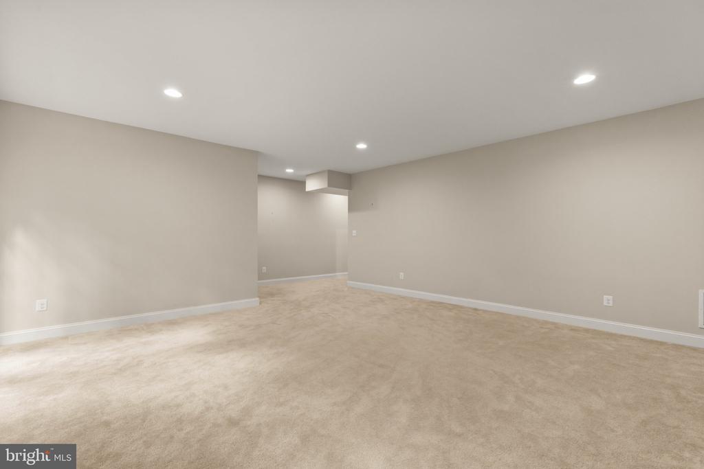 6203 CHAMPION OAK COURT