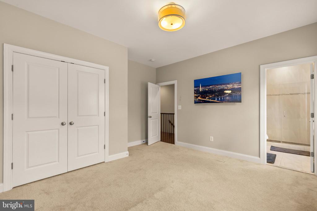 6203 CHAMPION OAK COURT