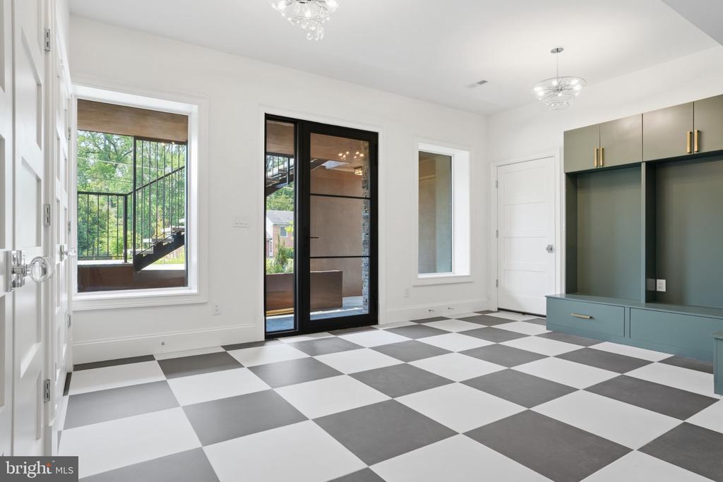1917 KENBAR COURT