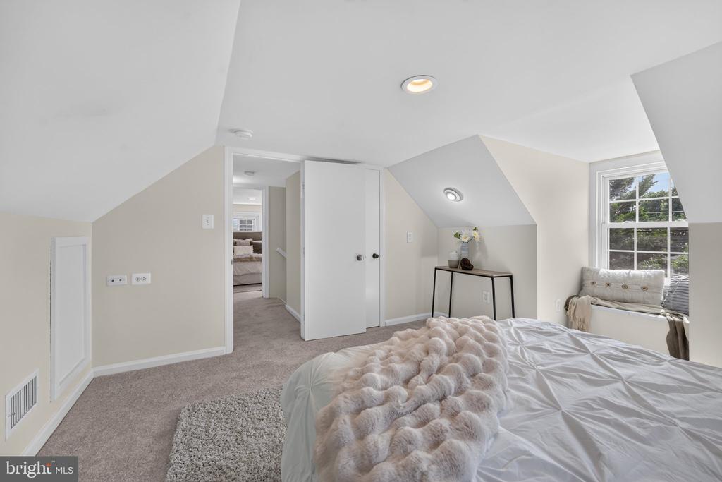 6010 BANGOR DRIVE