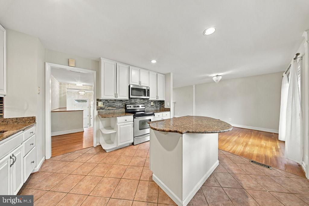 1632 MORRILL COURT