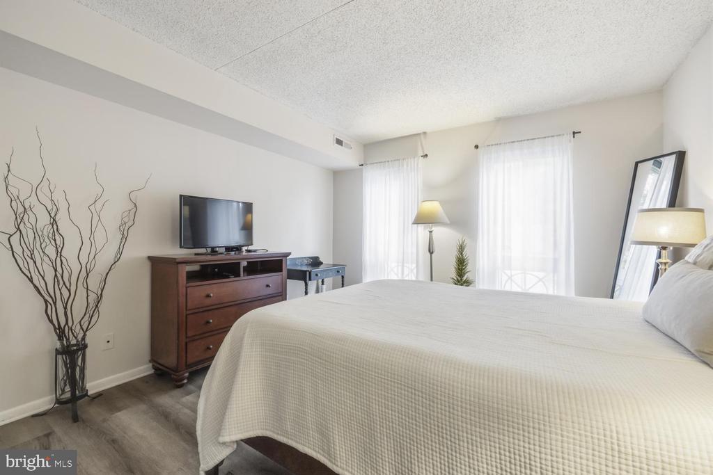 11815 BRETON COURT Unit: 12B