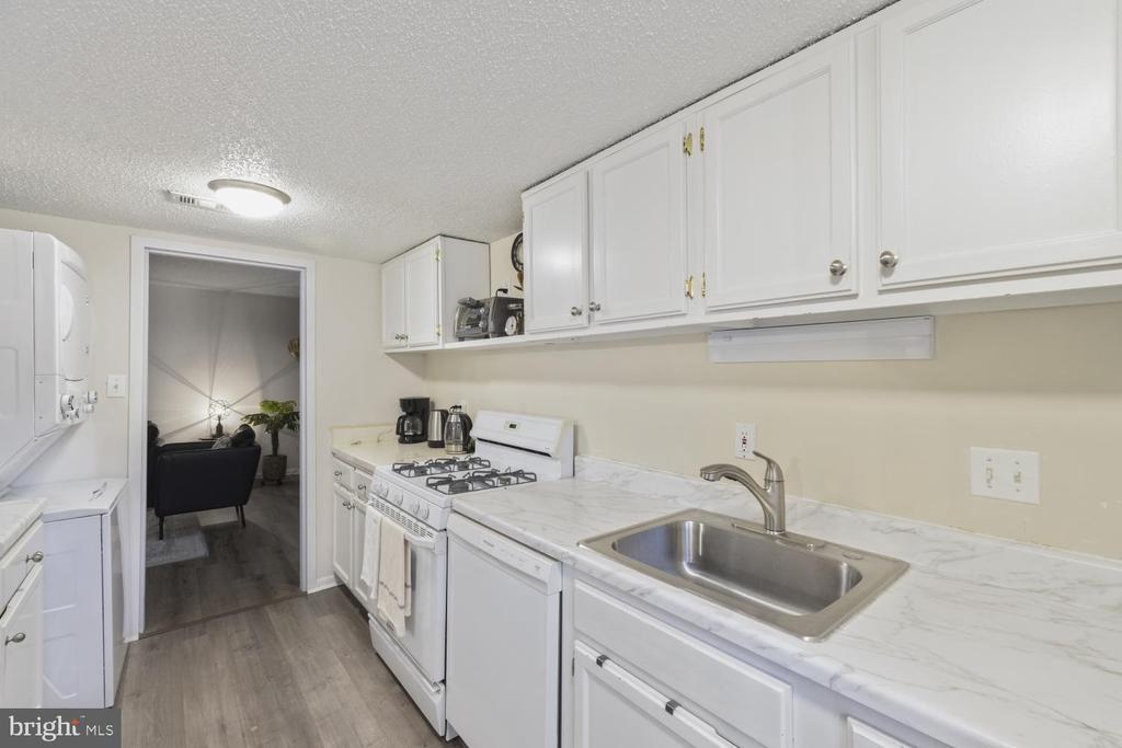 11815 BRETON COURT Unit: 12B