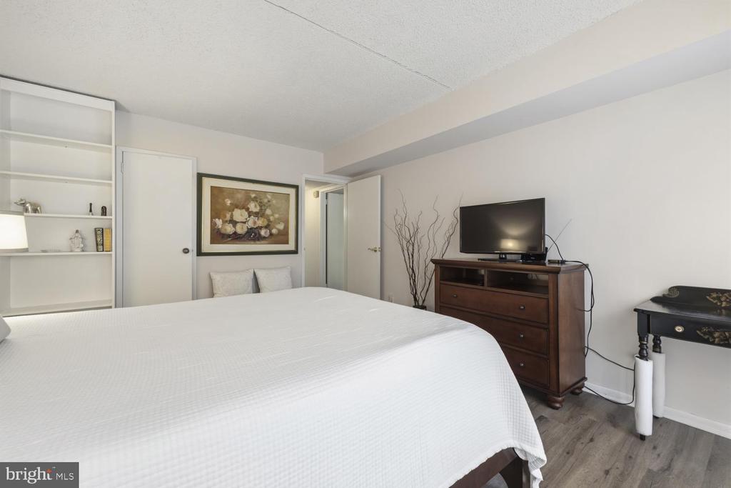 11815 BRETON COURT Unit: 12B
