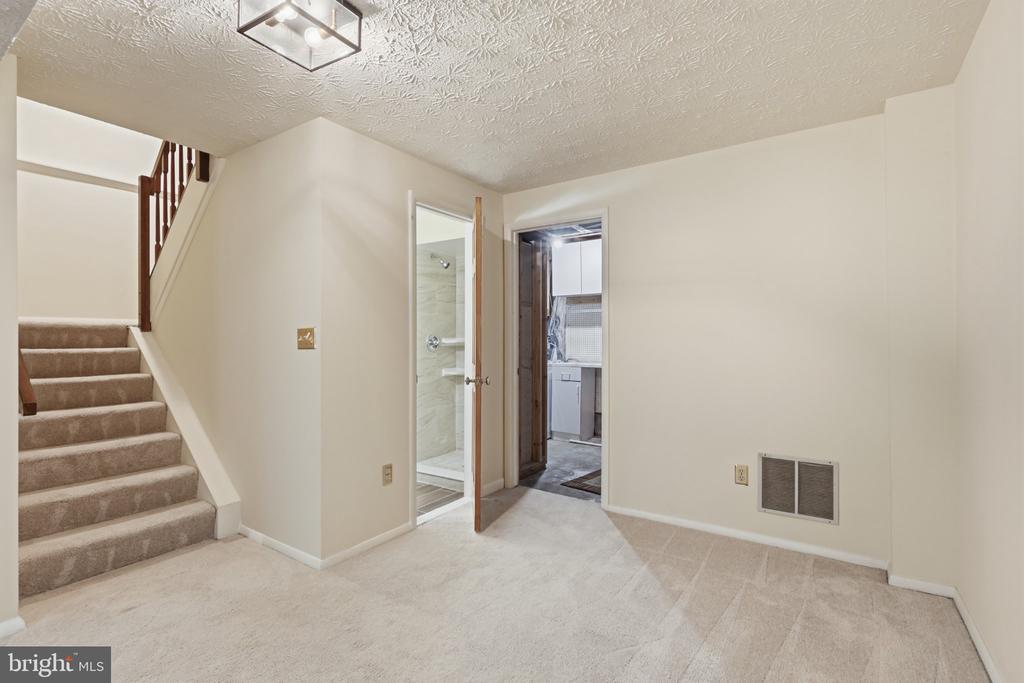 1610 BARNSTEAD DRIVE