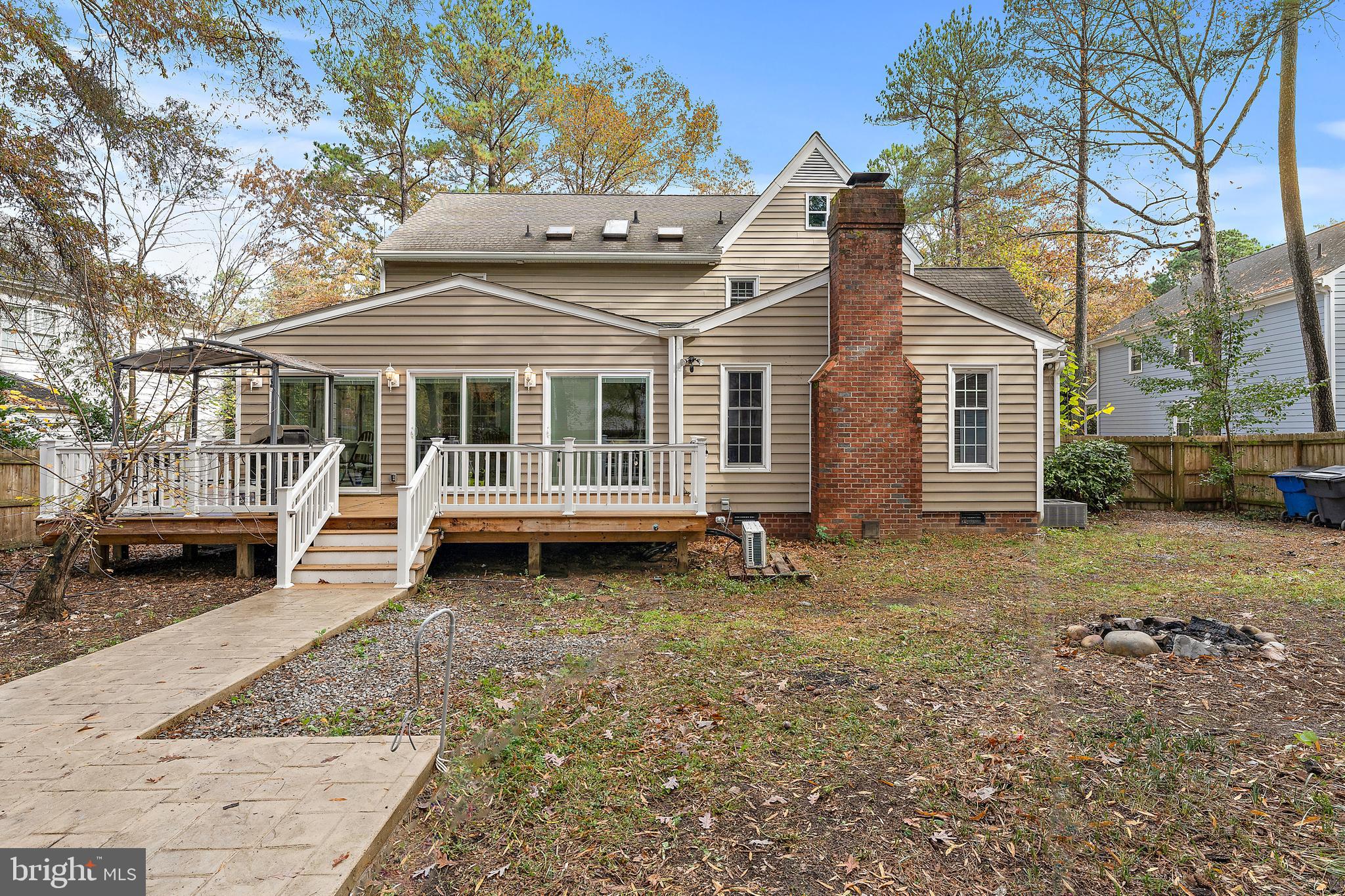1908 WINDINGRIDGE DRIVE