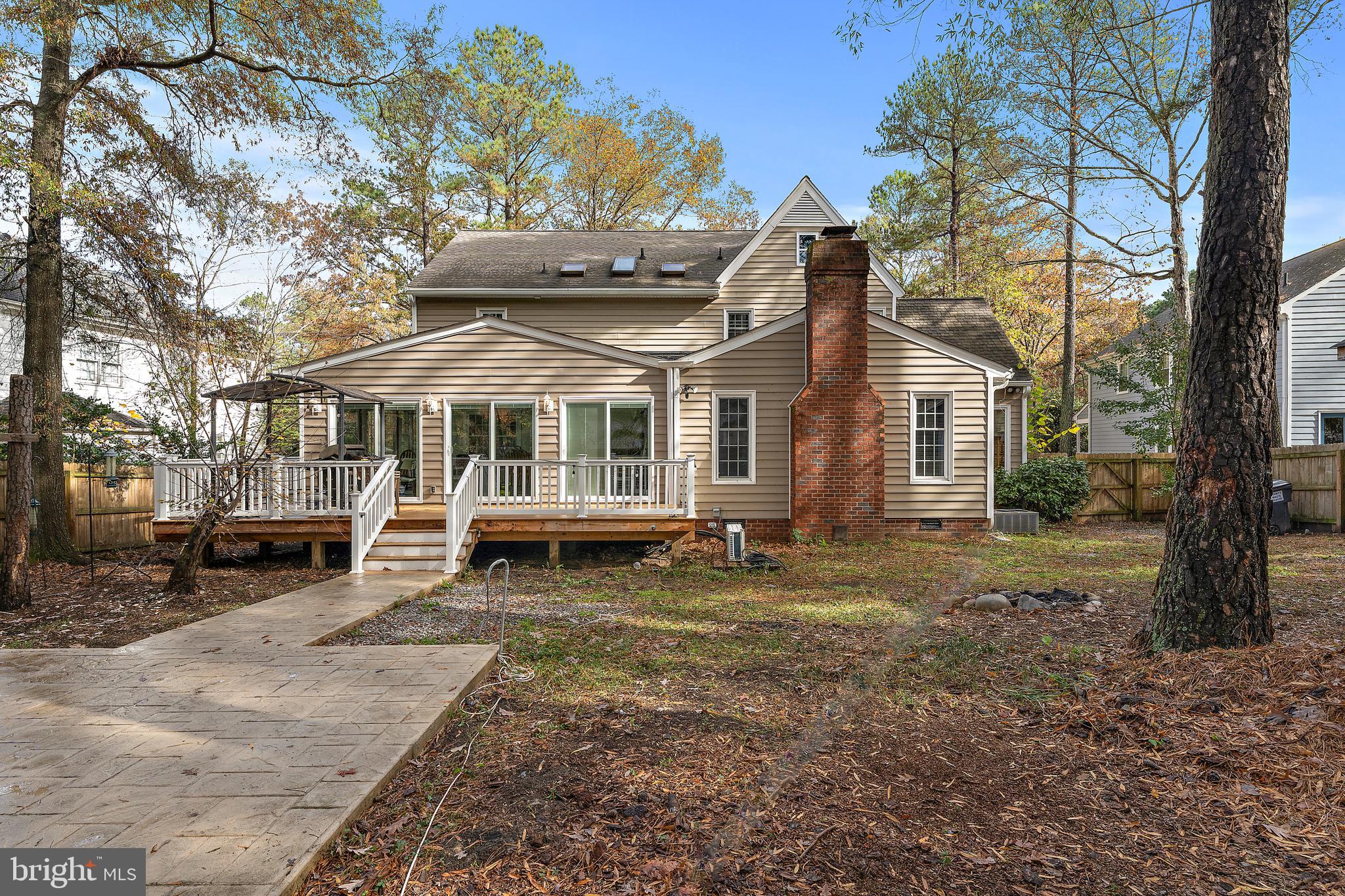 1908 WINDINGRIDGE DRIVE