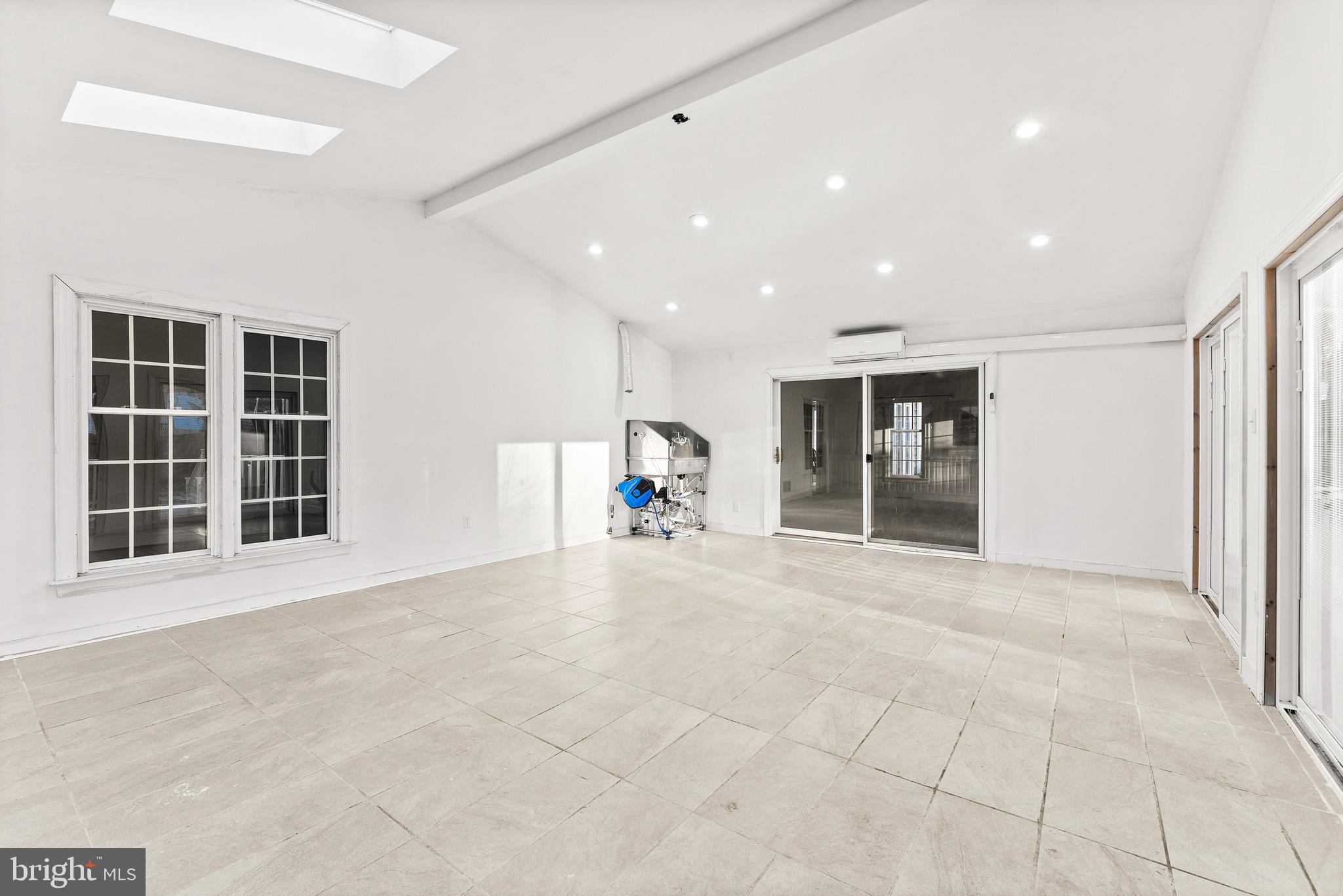 1908 WINDINGRIDGE DRIVE