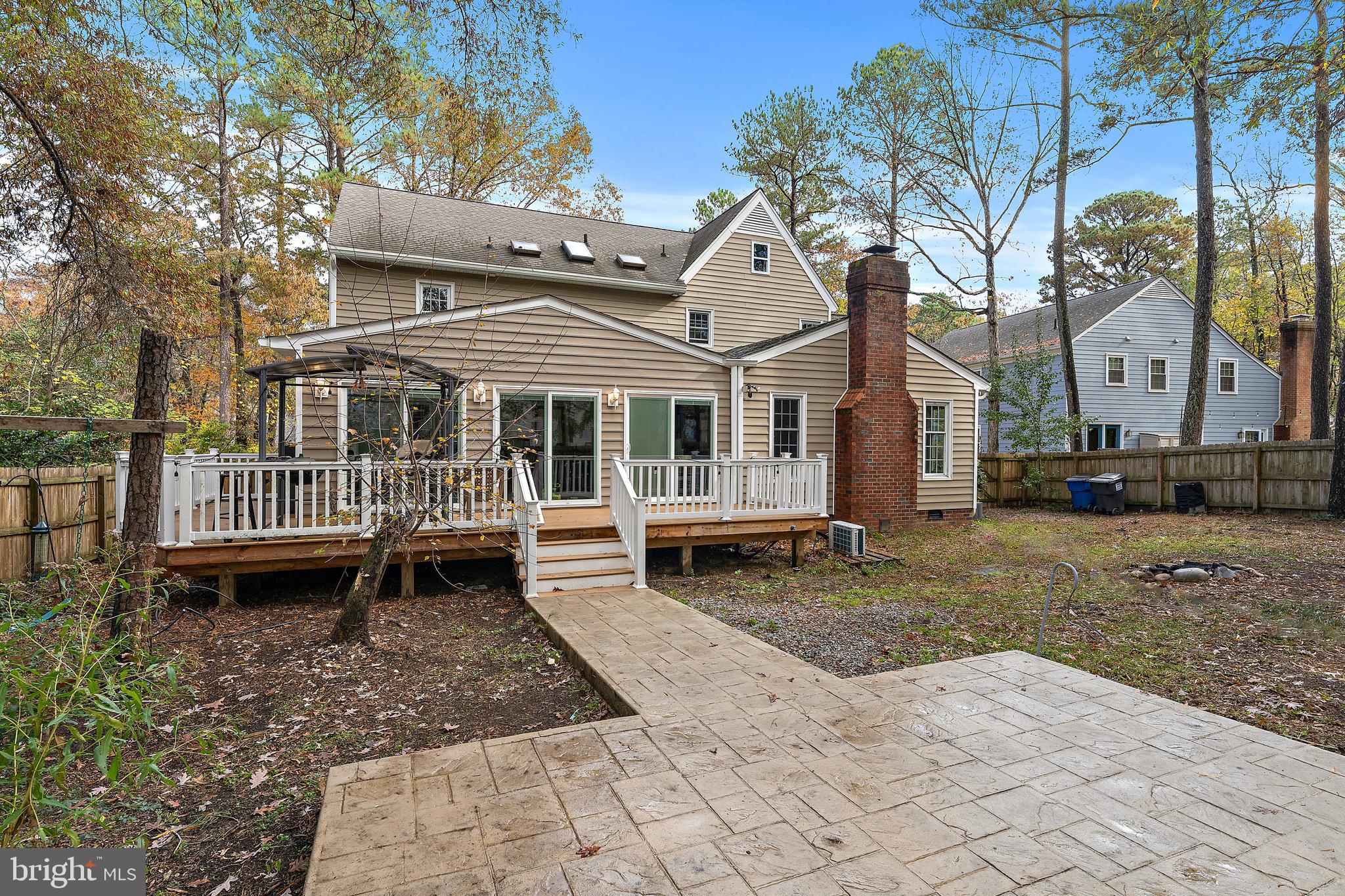 1908 WINDINGRIDGE DRIVE