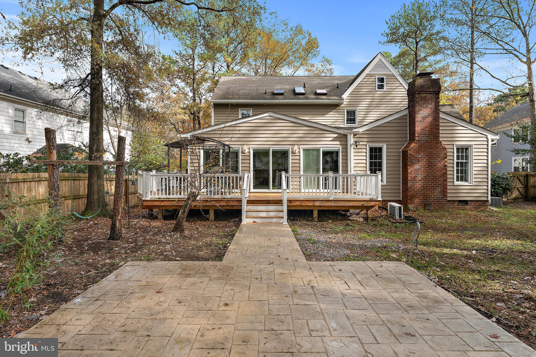 1908 WINDINGRIDGE DRIVE