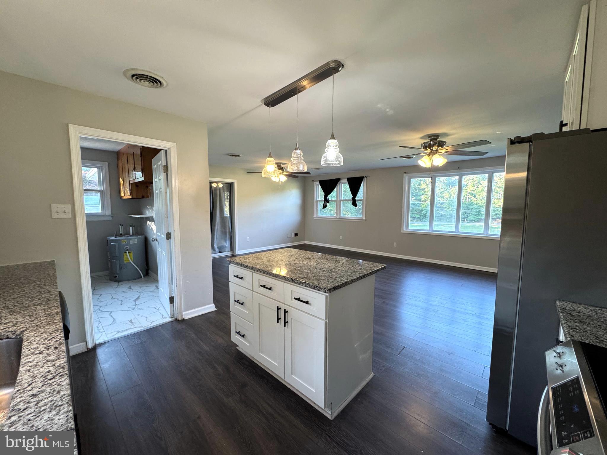 3925 SENIOR LANE