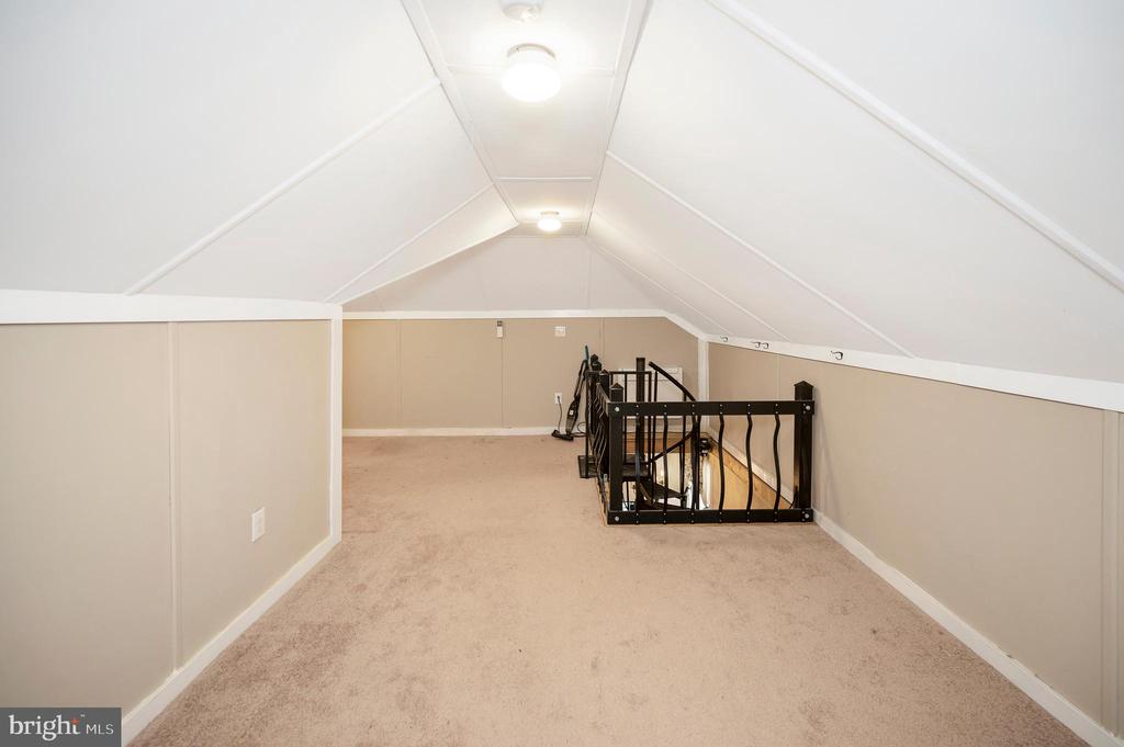 1379 WILLIAMS FARM ROAD