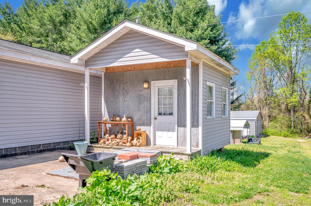 1379 WILLIAMS FARM ROAD