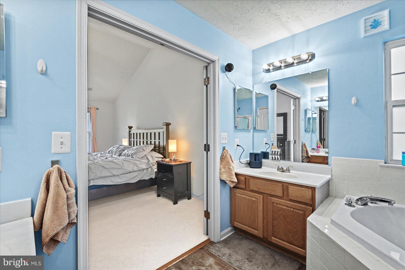 6142 SCHOONER CIRCLE