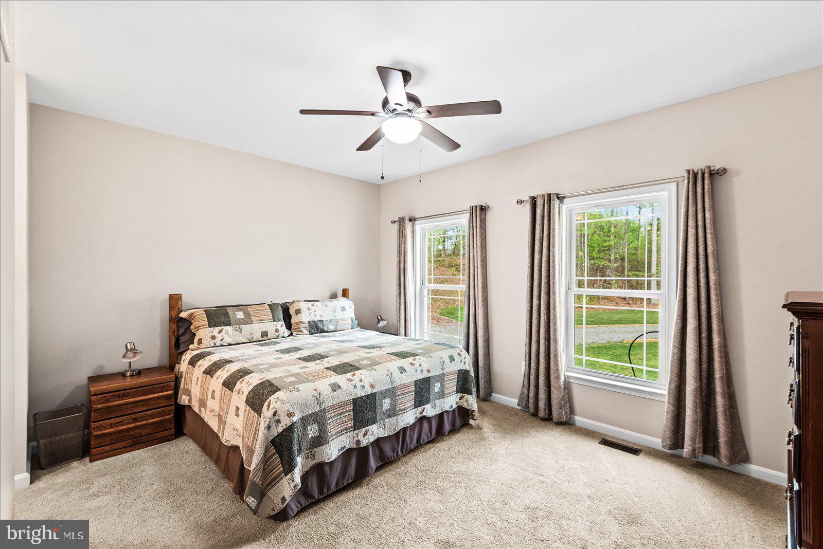 15570 DICKINSONS CORNER DRIVE