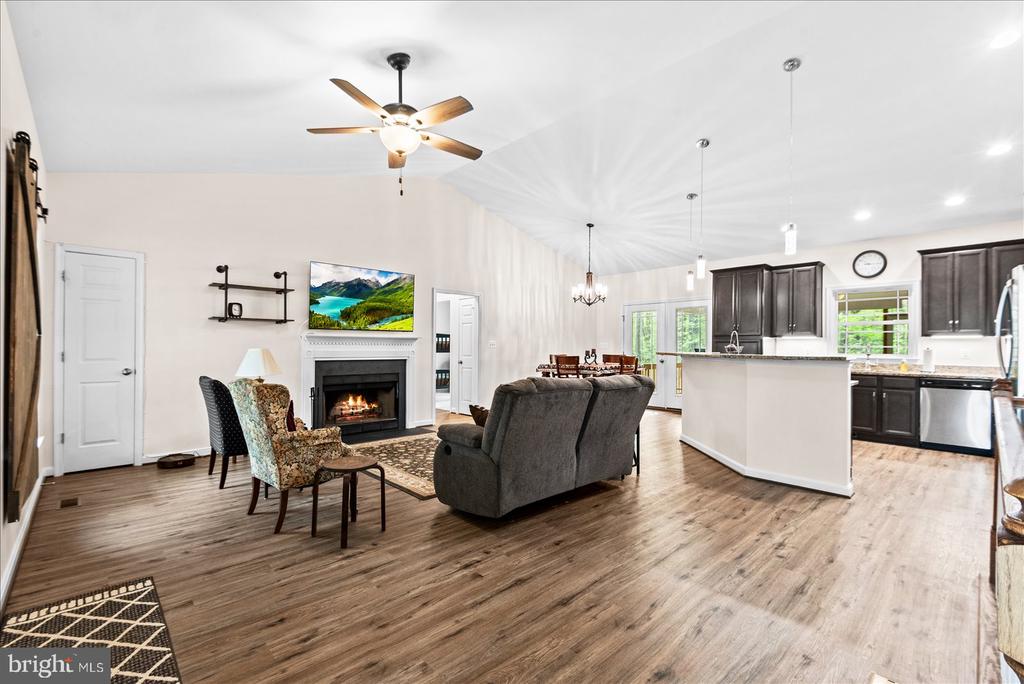 15570 DICKINSONS CORNER DRIVE