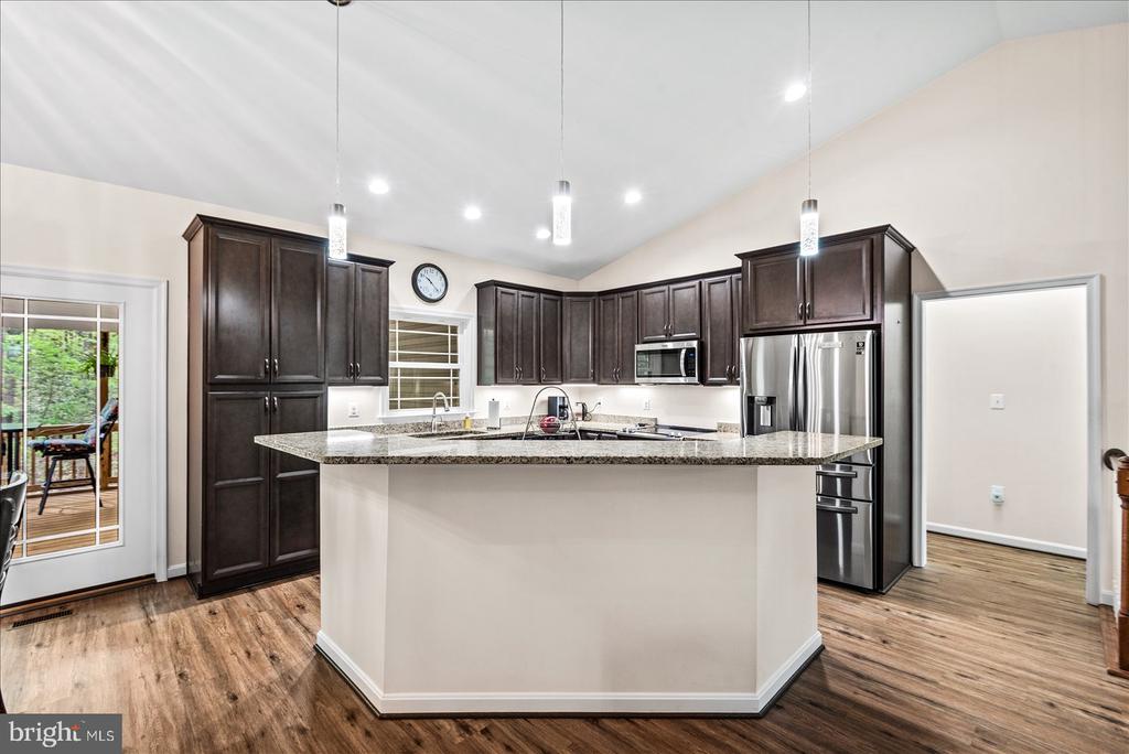 15570 DICKINSONS CORNER DRIVE