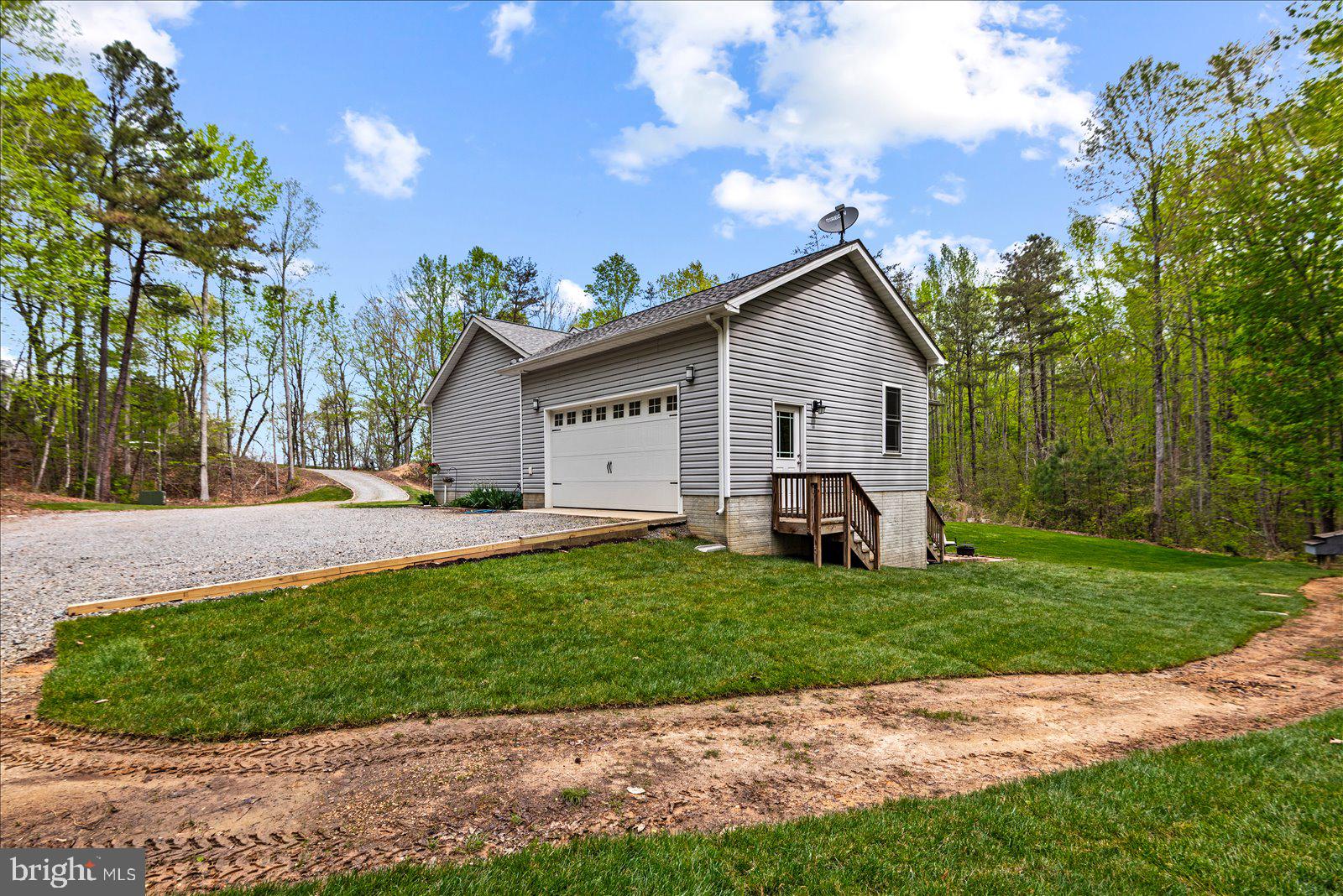 15570 DICKINSONS CORNER DRIVE