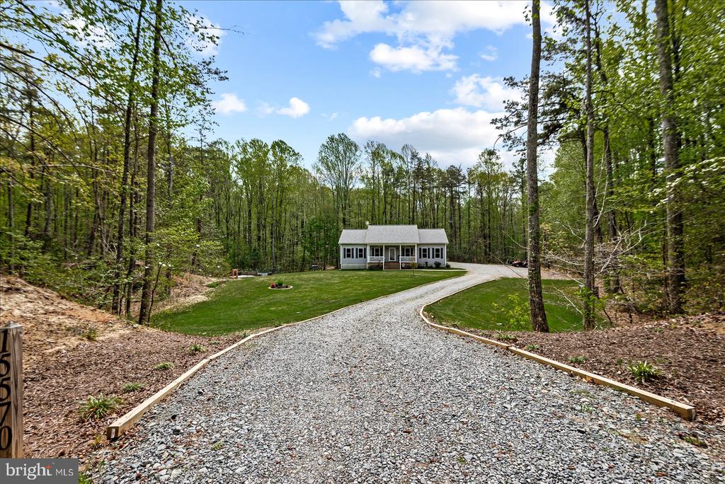 15570 DICKINSONS CORNER DRIVE
