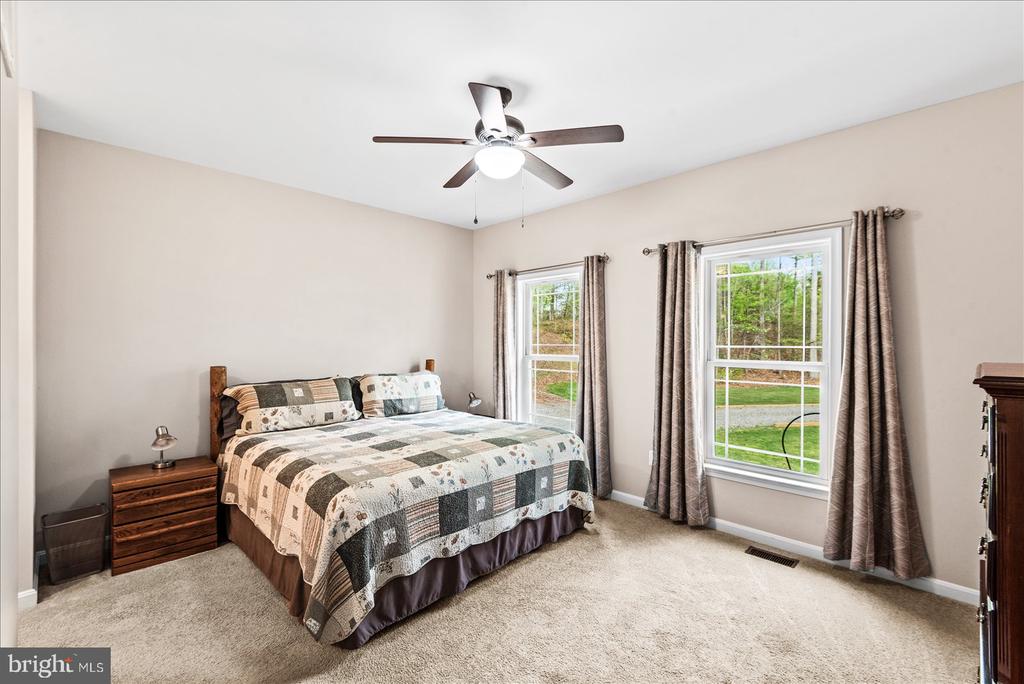 15570 DICKINSONS CORNER DRIVE