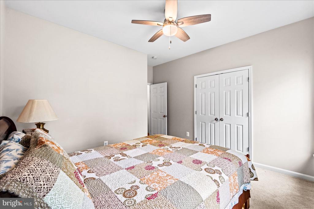 15570 DICKINSONS CORNER DRIVE