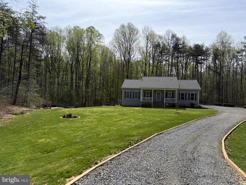 15570 DICKINSONS CORNER DRIVE