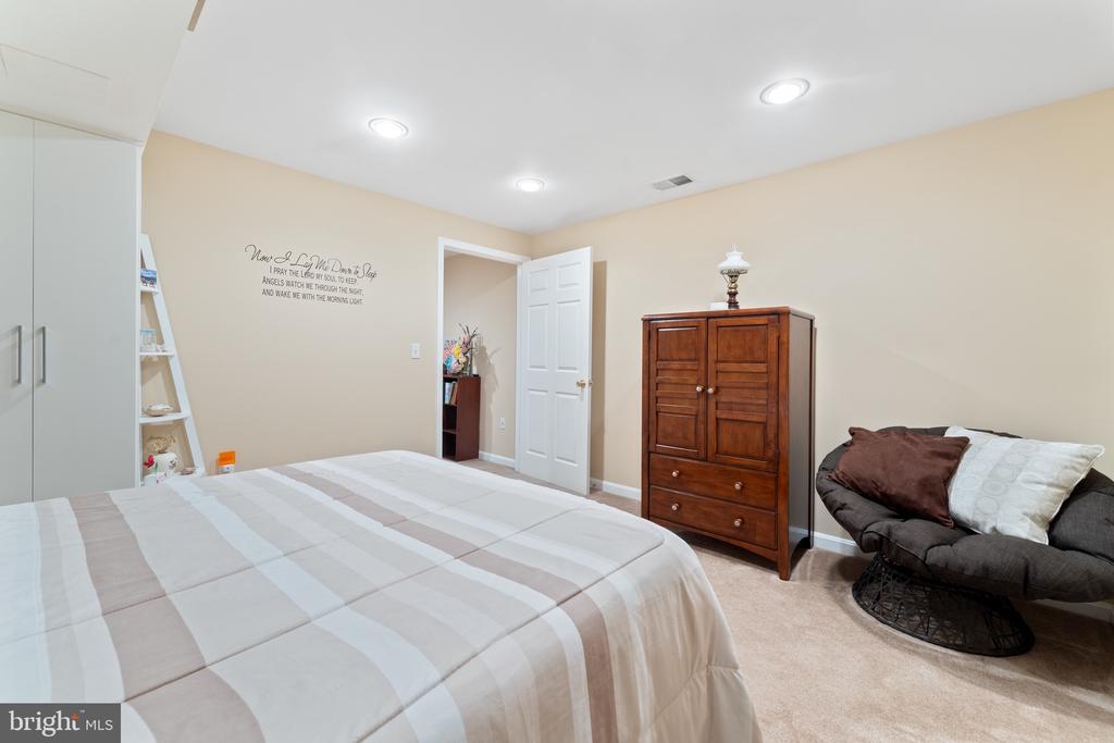 10975 COLBYS LANE