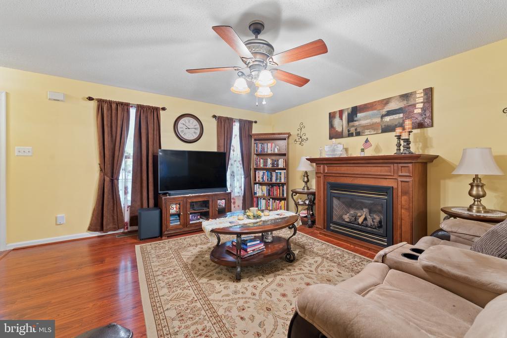 10975 COLBYS LANE