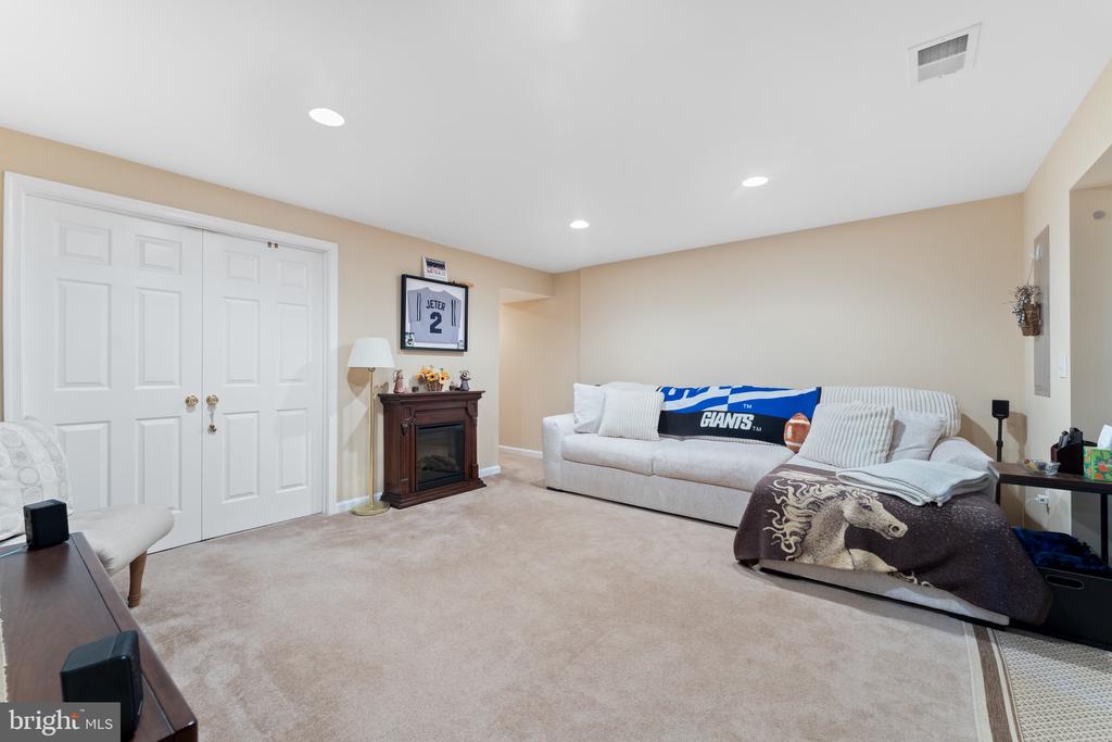 10975 COLBYS LANE