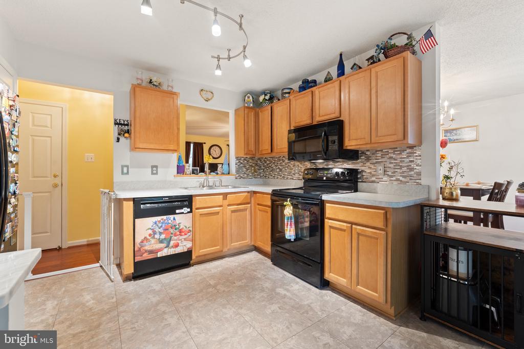 10975 COLBYS LANE