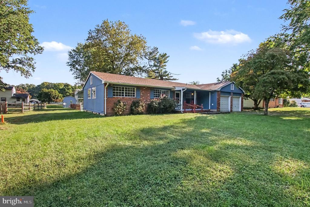 4435 WILLOW TREE LANE