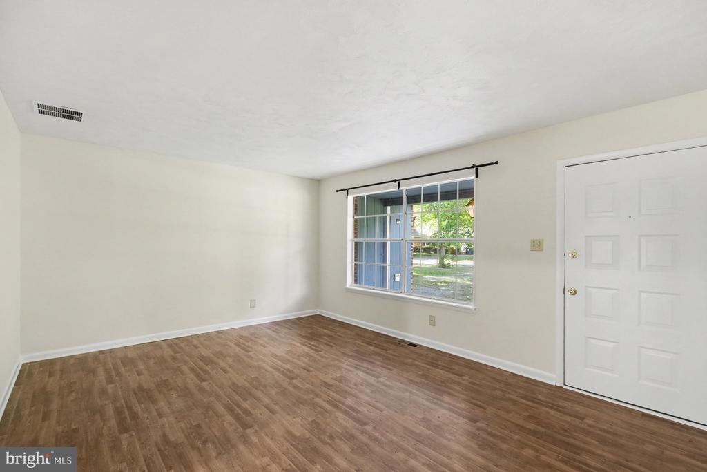 4435 WILLOW TREE LANE