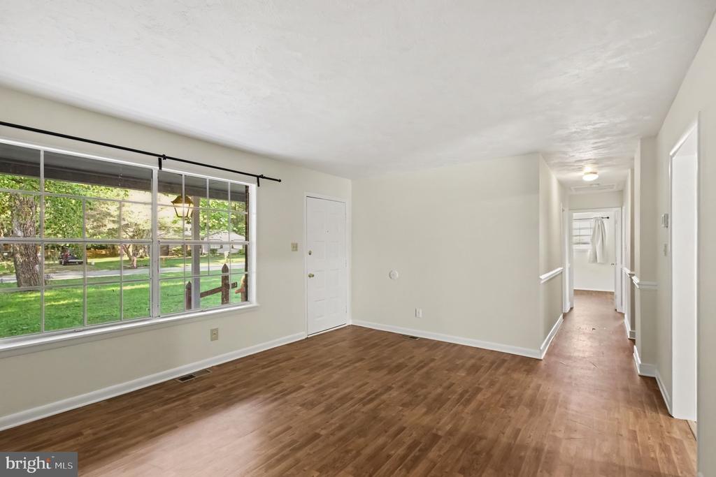 4435 WILLOW TREE LANE