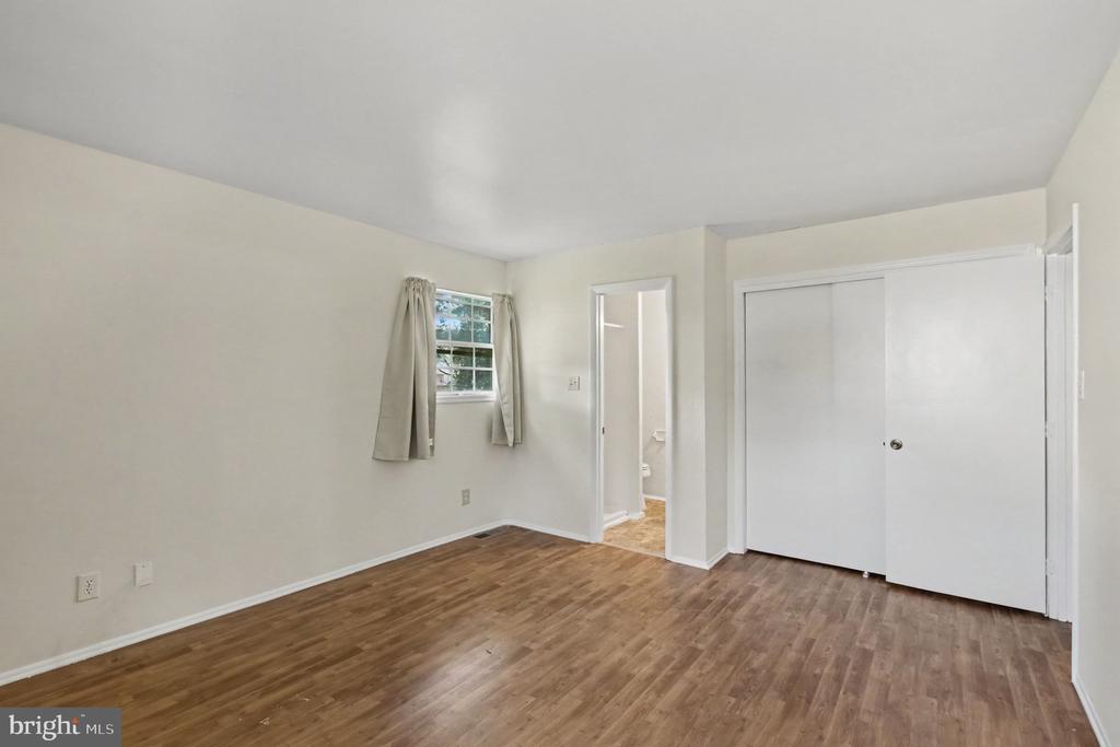 4435 WILLOW TREE LANE