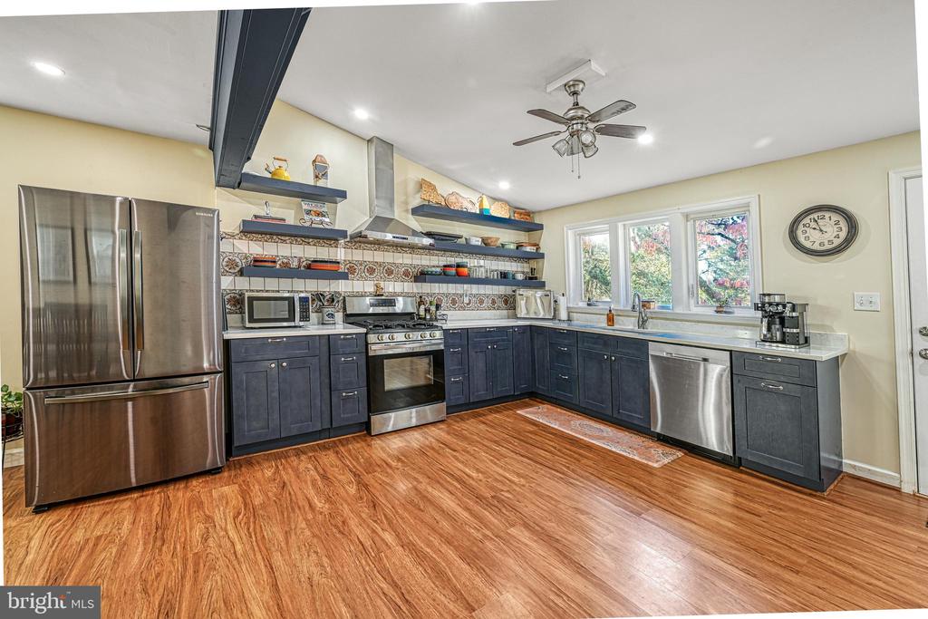 356 MOUNTAIN VIEW