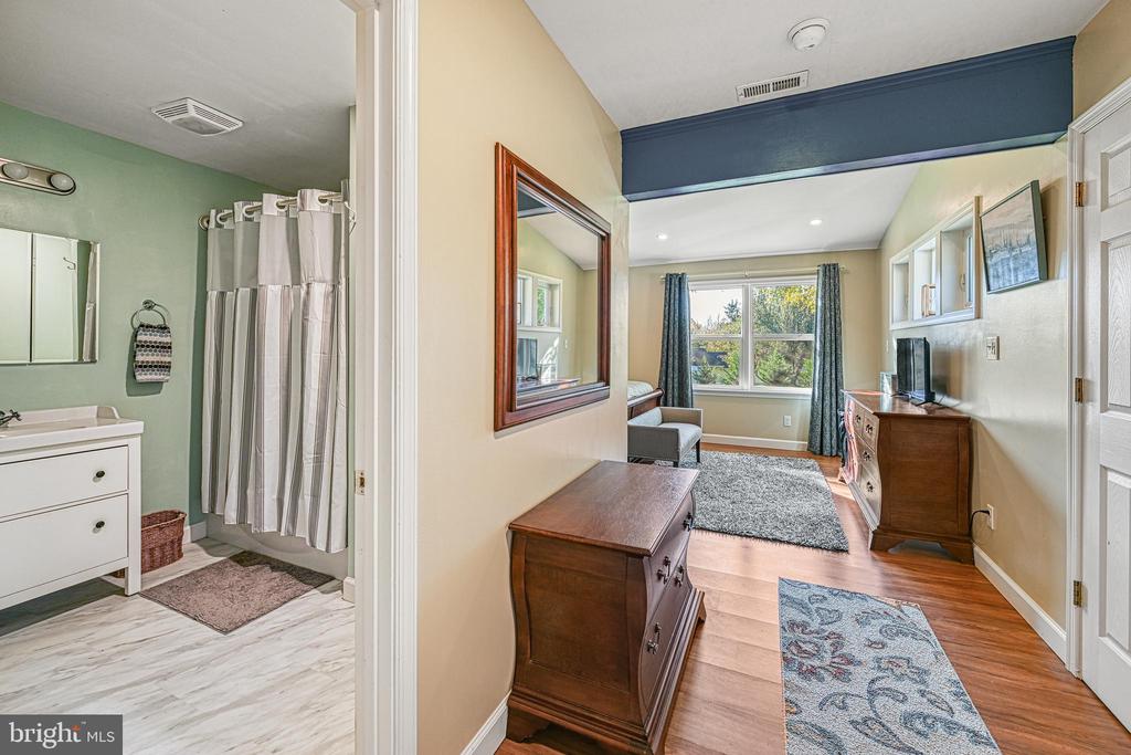 356 MOUNTAIN VIEW