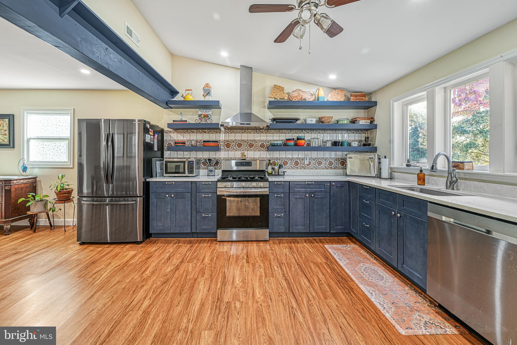 356 MOUNTAIN VIEW