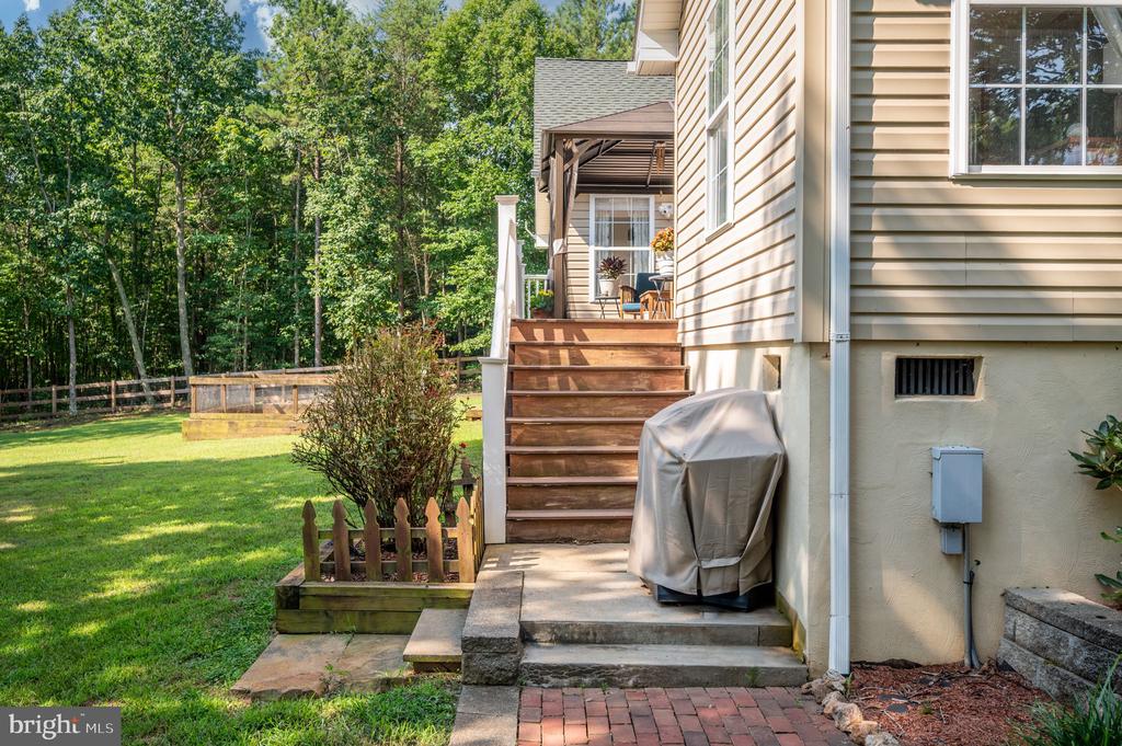 108 SHANNON GLEN COURT