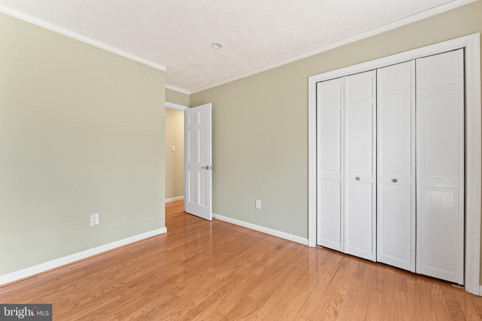 215 LAKEWOOD LANDING DRIVE