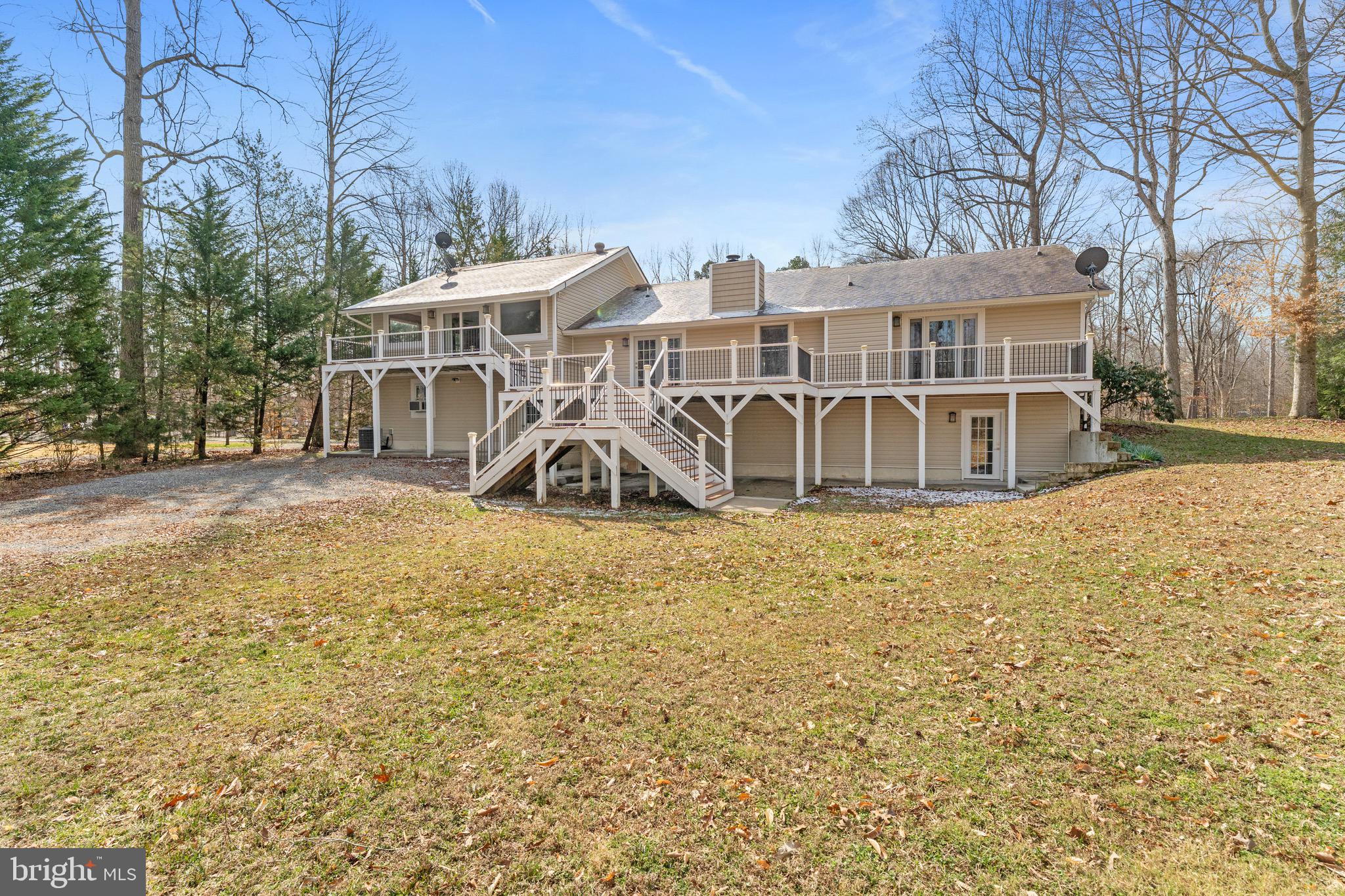 215 LAKEWOOD LANDING DRIVE